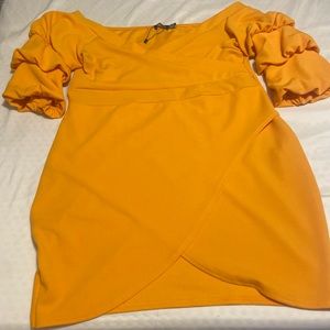 Mini dress with ruched sleeves